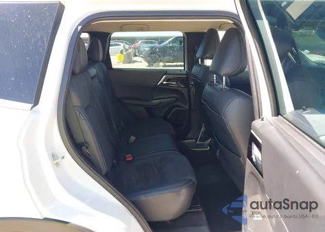 2022 Mitsubishi Outlander Black Edition 2Wd/Se 2.5 2Wd/Se Launch Edition 2Wd z USA, uszkodzony, nr VIN JA4J3UA89NZ090494